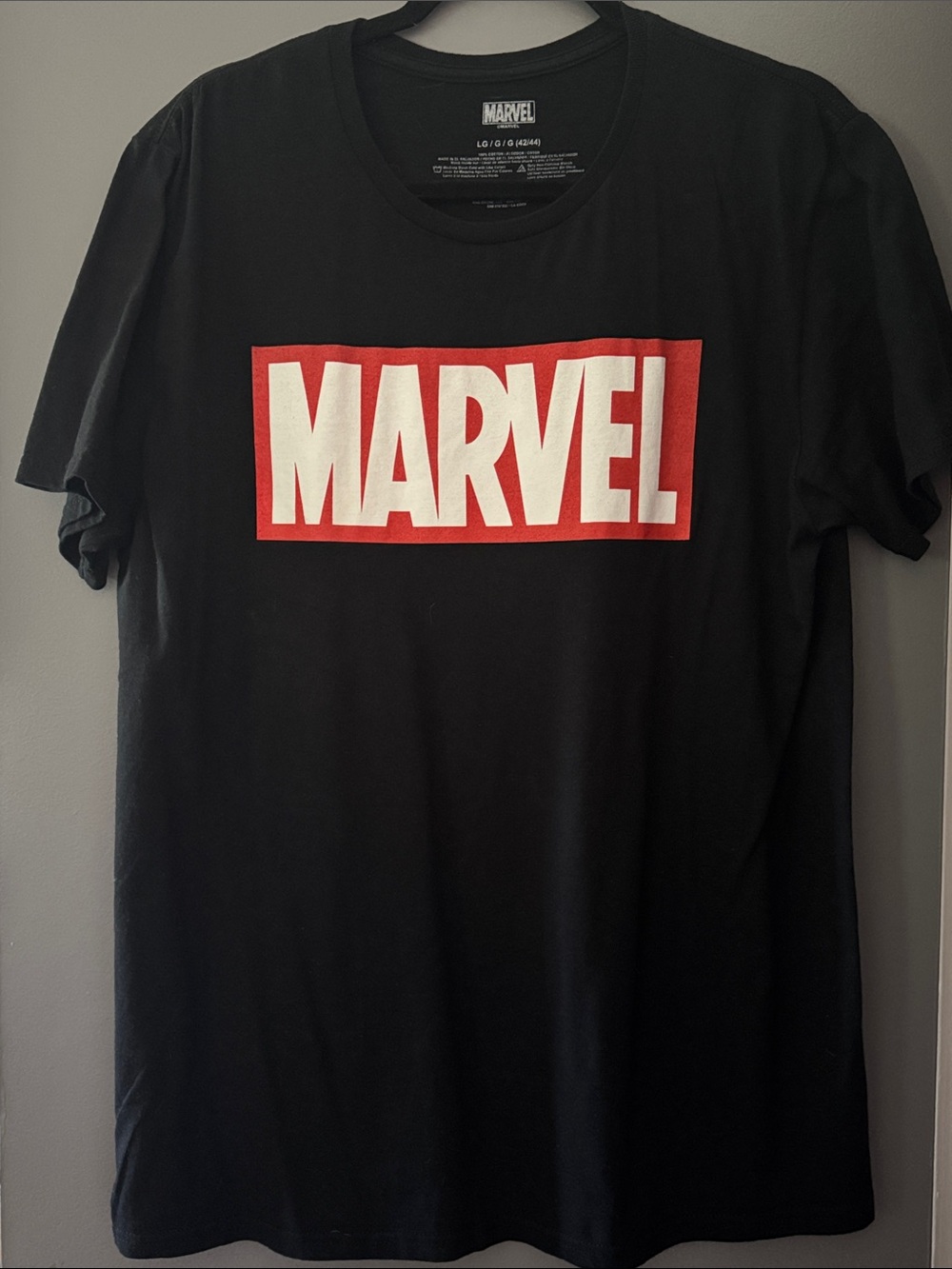 Marvel Black Short‑Sleeve T‑Shirt with Red & White Logo Large